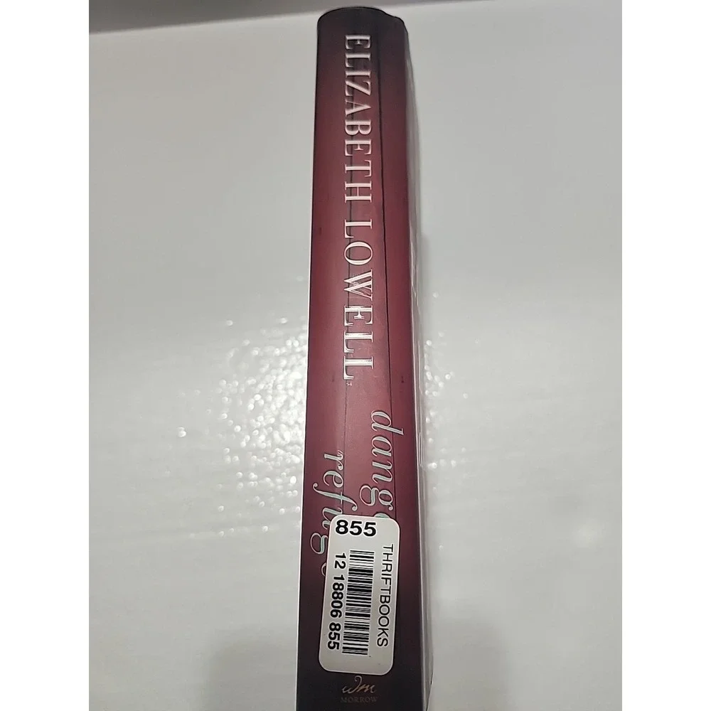 Dangerous Refuge : A Novel by Elizabeth Lowell (2013, Hardcover)‎